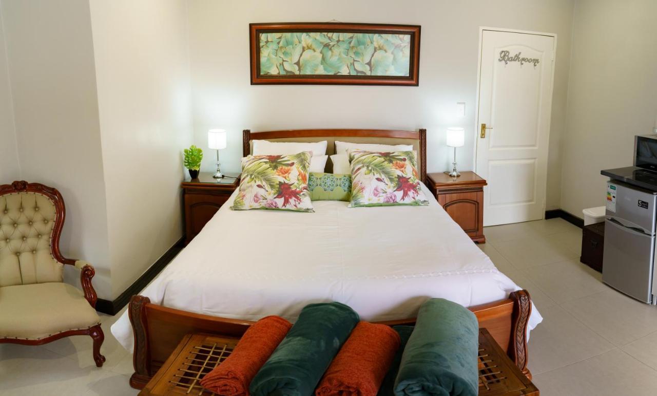 Mi Vida Guesthouse Klerksdorp Extérieur photo