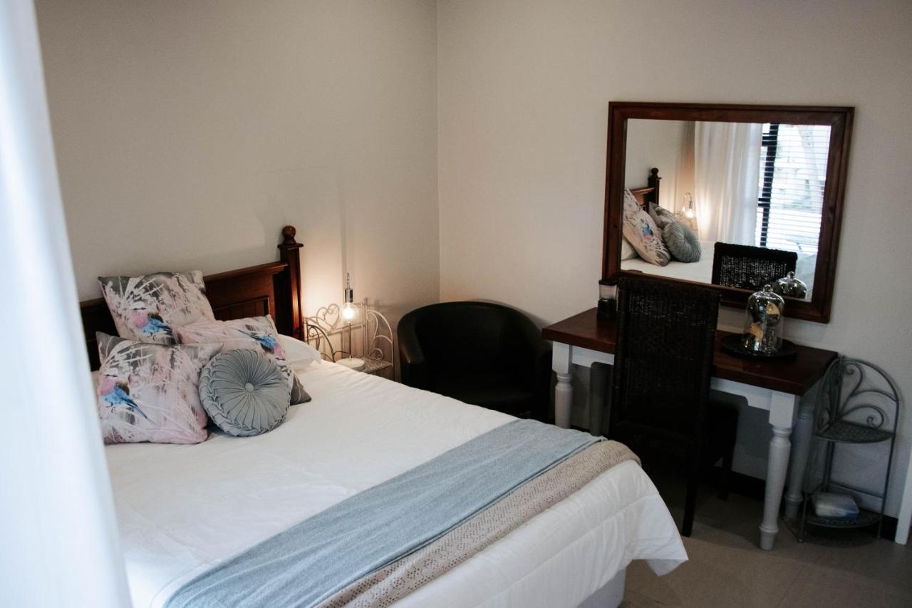 Mi Vida Guesthouse Klerksdorp Extérieur photo