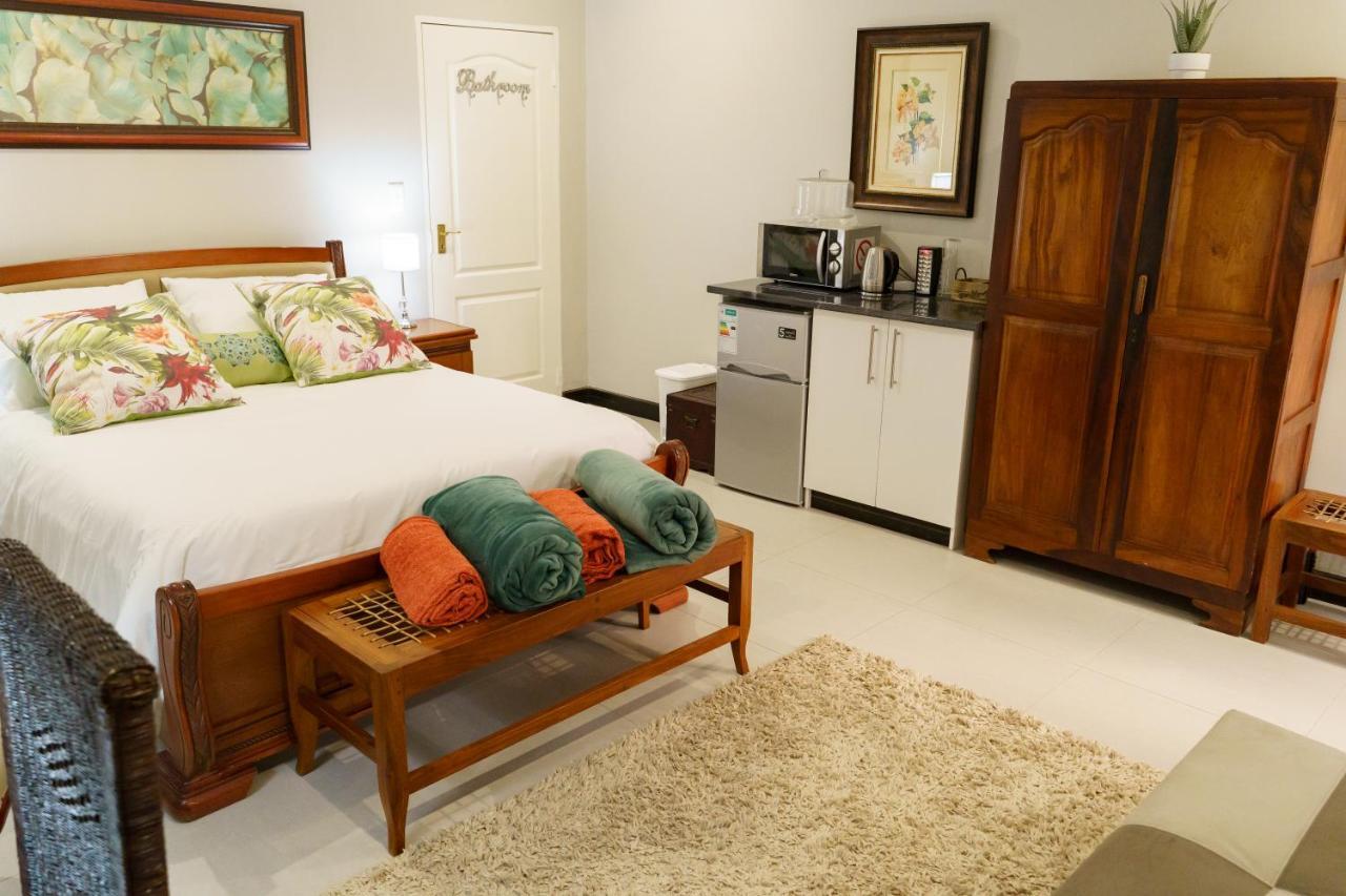 Mi Vida Guesthouse Klerksdorp Extérieur photo