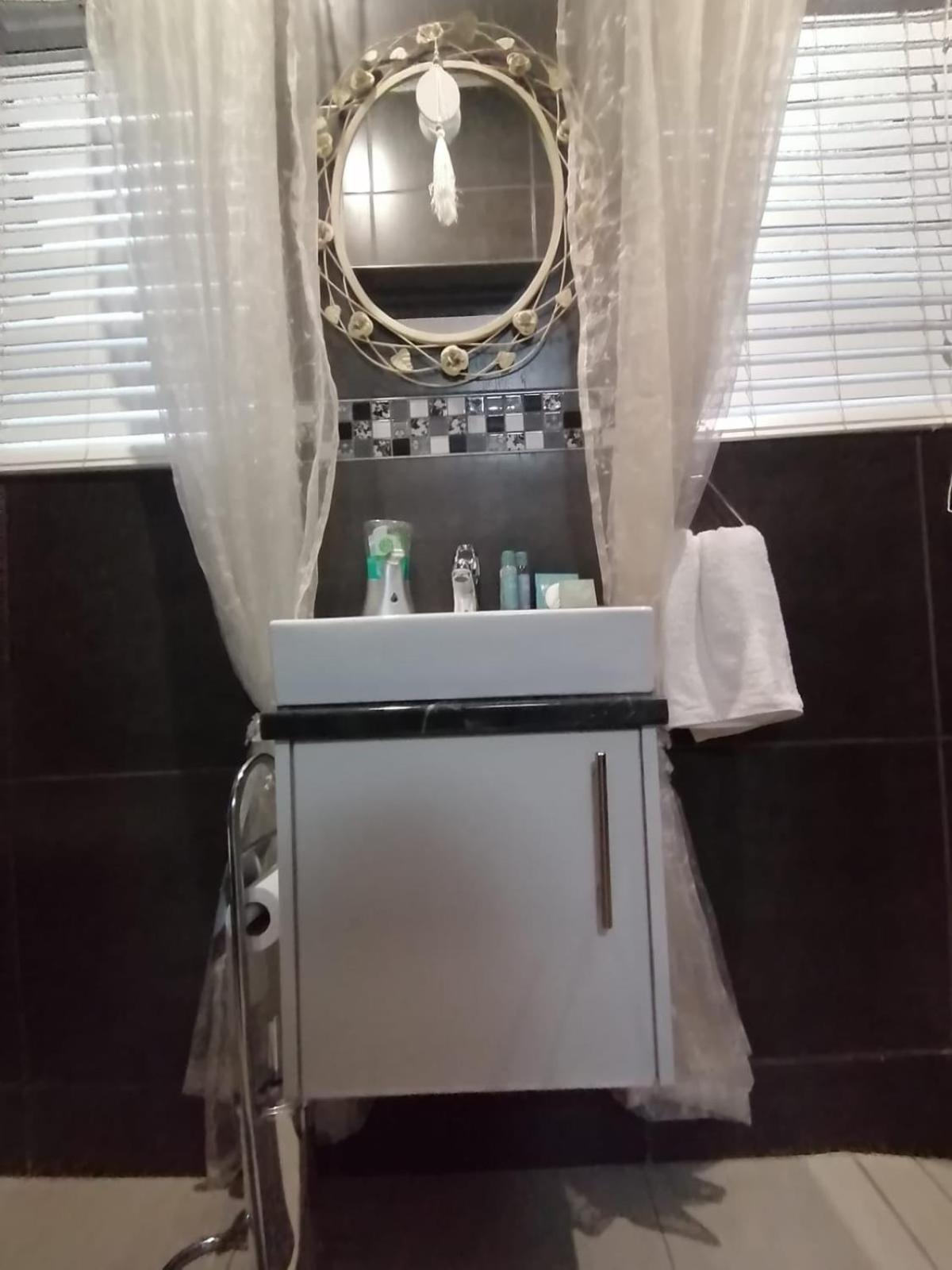 Mi Vida Guesthouse Klerksdorp Extérieur photo